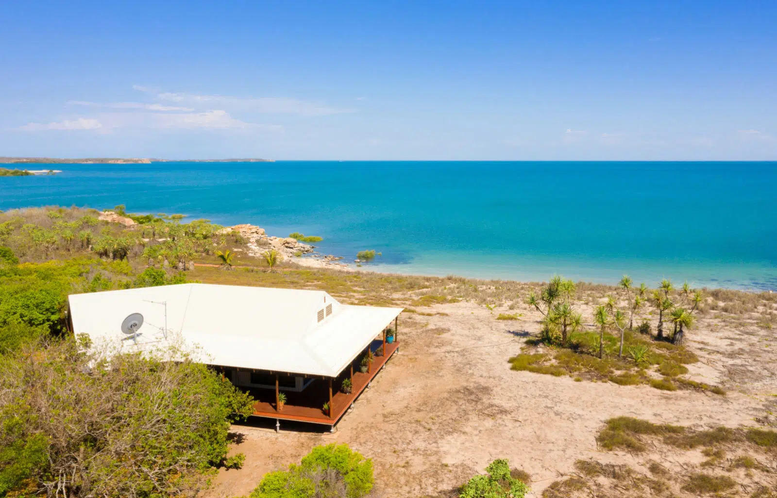 An aerial photo of the Master Pearler's accommodation, which resides right by the shoreline of Cygnet Bay. This accommodation is both unique and luxurious, almost fully remote.